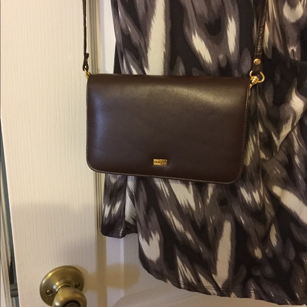 NOT FOR SALE/Donated 🐝 Butxon shoulder/clutch bag